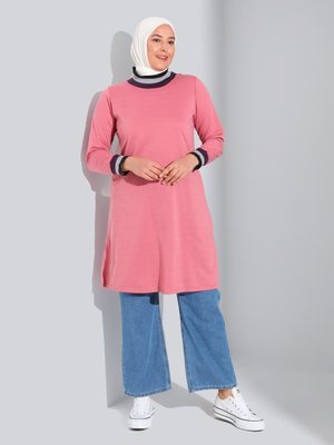 Pembe Yaka Ve Kol Detaylı Büyük Beden Tunik Pembe Yaka Ve Kol Detaylı Büyük Beden Tunik