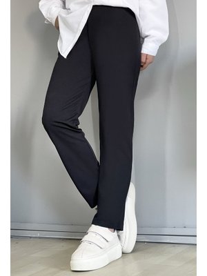 Siyah Dar Paça Düz Pantolon Siyah Dar Paça Düz Pantolon
