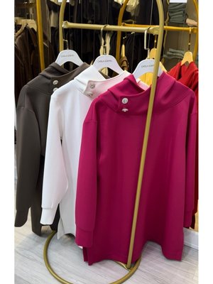 Yakası Taş Detaylı Sweat