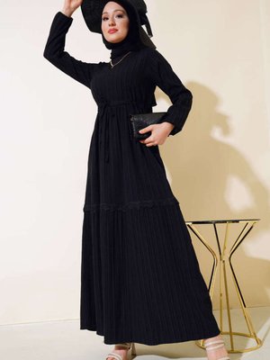 Bürümcük Kumaş Bel Bağcıklı Dantel Detaylı Elbise