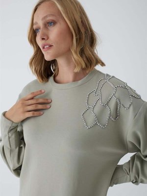 Omuzu Taş Işlemeli Tunik