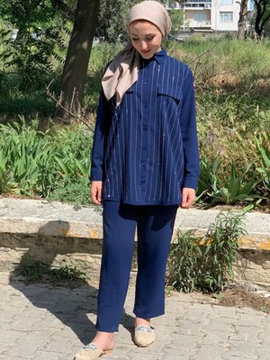 Lacivert Gömleği Taşlı İkili Takım Lacivert Gömleği Taşlı İkili Takım