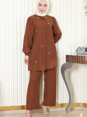 Taş Detaylı Takım Kahverengi