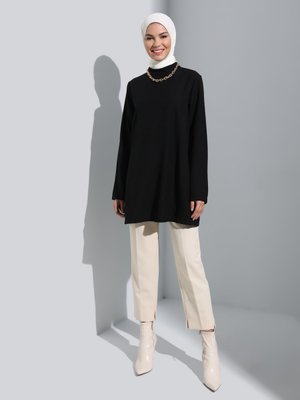 Siyah Taşlı Düğme Detaylı Şık Tunik
