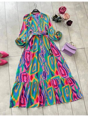 Kemerli Desenli Hakim Yaka Elbise