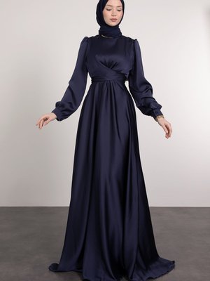 Yakadan Çaprazlı Bele Bağlamalı Abiye Elbise