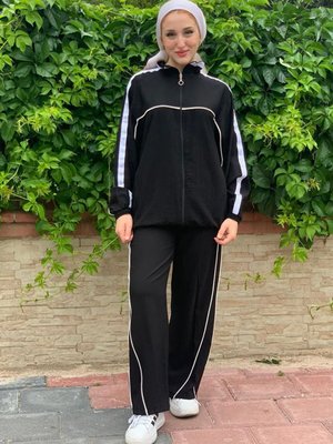 Siyah Şeritli Spor İkili Takım Siyah Şeritli Spor İkili Takım