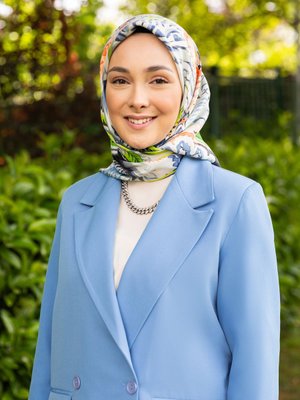 İpek Özel Tasarım Desenli Eşarp Cok Renkli