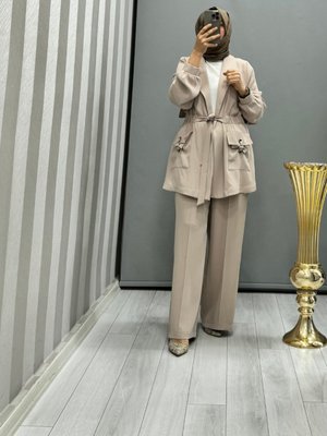 Beli Lastikli Ceket Pantolon Takımı Bej Beli Lastikli Ceket Pantolon Takımı Bej