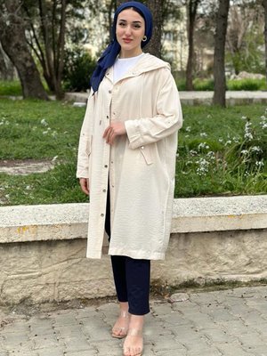 Taş Cep Detaylı Kapüşonlu Kap