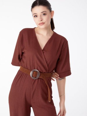 Düz Kruvaze Yaka Kahverengi Kemerli Tulum Düz Kruvaze Yaka Kahverengi Kemerli Tulum