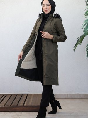 Bige Yıldız Detaylı Büzgülü Içi Kürklü Mont Haki