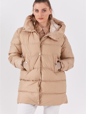 Kapüşonlu Elyaf Dolgulu Bej Mont Kapüşonlu Elyaf Dolgulu Bej Mont