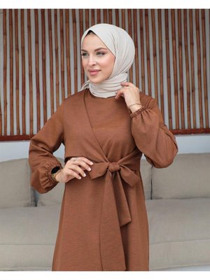 Bel Bağlama Detaylı Kahverengi Elbise