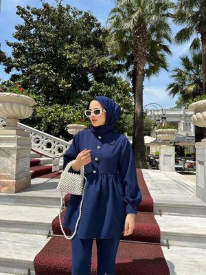 Özel Taşlı Düğmeli Krep Takım Lacivert