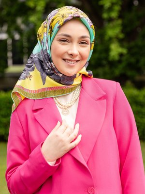 İpek Özel Tasarım Desenli Eşarp Cok Renkli