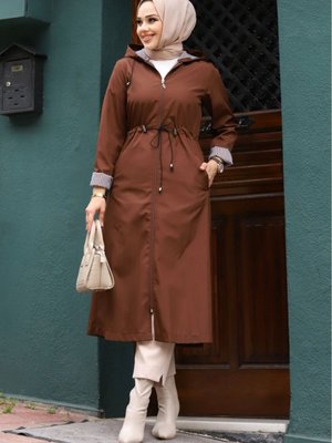 Bileği Çizgili Kapüşonlu Trençkot