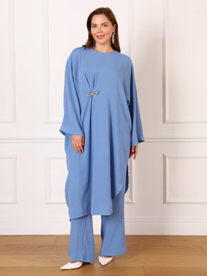Mavi Büyük Beden Asimetrik Kesim Taş Detaylı Abiye Takım Kirli