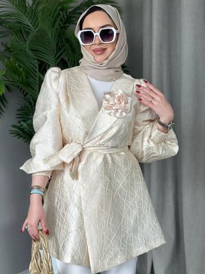 Yakası Güllü Ceket Ekru Yakası Güllü Ceket Ekru