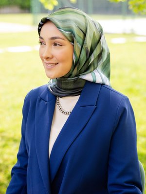 İpek Özel Tasarım Desenli Eşarp Cok Renkli