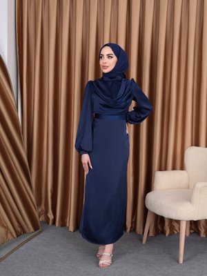 Önü Dagaje Detaylı Abiye Elbise Önü Dagaje Detaylı Abiye Elbise