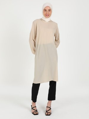 Bej Kapşonlu Tunik Bej Kapşonlu Tunik