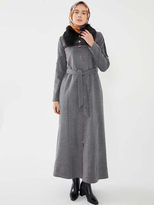 Gri Yakası Kürklü Fermuarlı Kaşe Manto