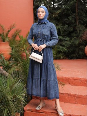 Kuşaklı Taş Detaylı Önü Düğmeli Cepli Kot Elbise