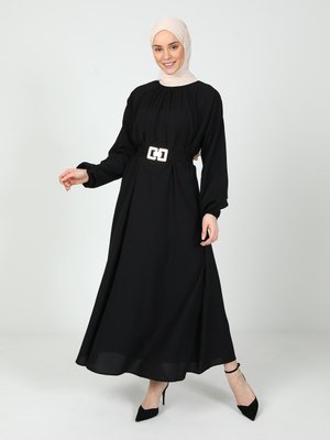 Siyah Kemer Detaylı Elbise