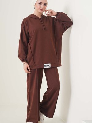 Kapüşonlu Balance Yazı Armalı 2'li Eşofman Takımı Kapüşonlu Balance Yazı Armalı 2'li Eşofman Takımı