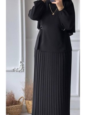 Siyah Piliseli Etekli Takım Siyah Piliseli Etekli Takım