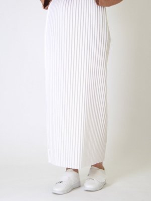 Beyaz Piliseli Kalemetek Beyaz Piliseli Kalemetek