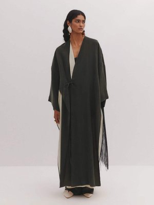 Saçak Detaylı Haki Kap