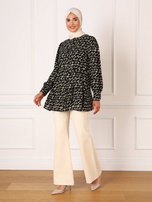 Siyah Geometrik Viskon Kumaşlı Desenli Rahat Kalıp Tunik