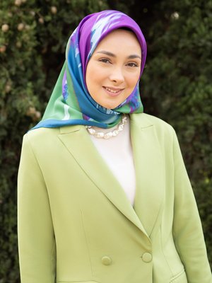 İpek Özel Tasarım Desenli Eşarp Cok Renkli