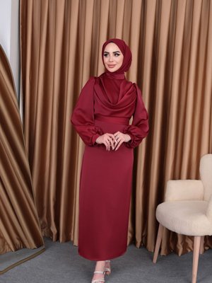 Önü Dagaje Detaylı Tesettür Abiye Elbise Önü Dagaje Detaylı Tesettür Abiye Elbise