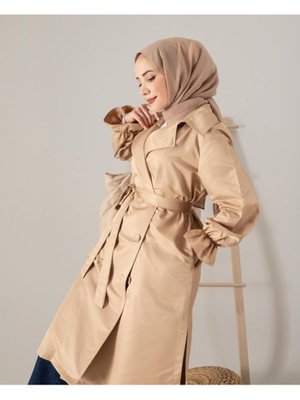 Fırfır Kol Detaylı Orta Uzun Düğmeli Kemerli Trençkot