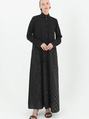 Siyah Düğmeli Jakarlı Elbise Ferace