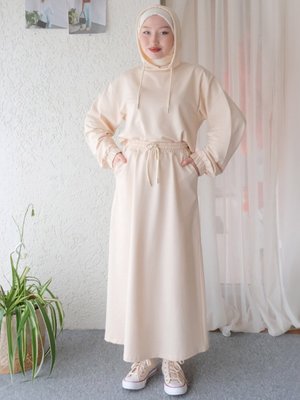 Krem İplik Kapüşonlu Sweat & Etek Takım