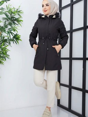 Bondit Içi Kürklü Kapüşonlu Kısa Mont Siyah