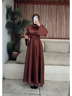 Saten Kolları Volanlı Uzun Tesettur Abiye Elbise