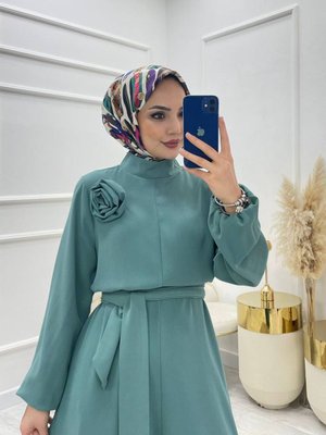 Kadın Mint Kuşaklı Gül Detaylı Salaş Tulum Kadın Mint Kuşaklı Gül Detaylı Salaş Tulum