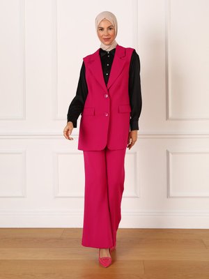 Fuşya Cep Düğme Detaylı Yelek