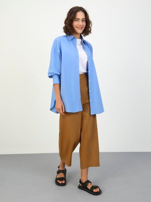 Camel Rahat Kalıp Keten Pantolon