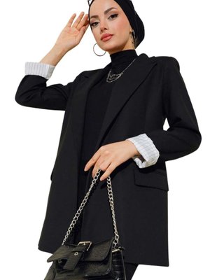 Siyah Kruvaze Yaka Kol Katlamalı Düğmesiz Ceket Siyah Kruvaze Yaka Kol Katlamalı Düğmesiz Ceket