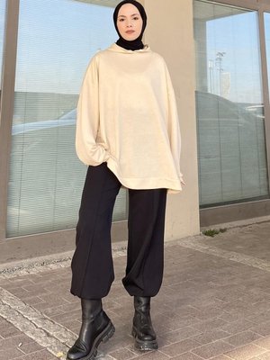Etek Ve Kol Ucu Manşetli Kapüşonlu Sweatshirt Etek Ve Kol Ucu Manşetli Kapüşonlu Sweatshirt
