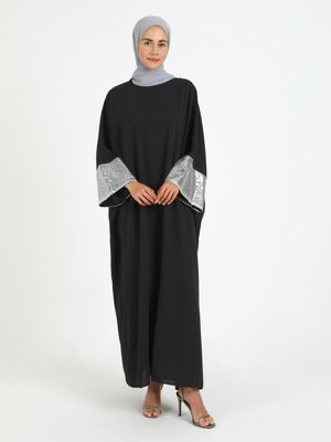 Ferace Siyah Gümüş Rengi Ferace Siyah Gümüş Rengi