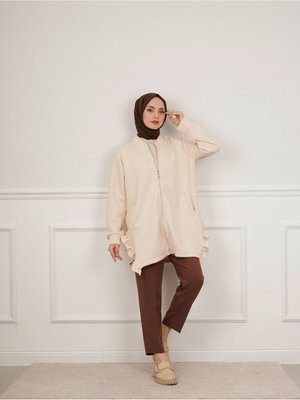 Fırfır Detay Fermuarlı Ceket Fırfır Detay Fermuarlı Ceket