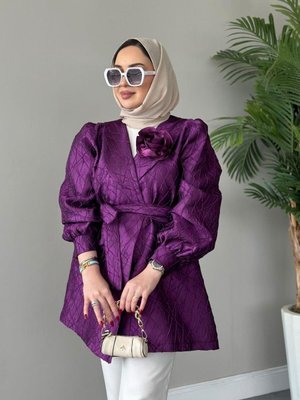 Yakası Güllü Ceket Mor Yakası Güllü Ceket Mor