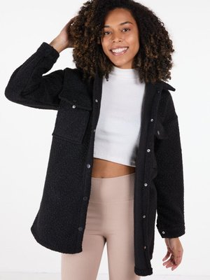 Sıyah Kaşe Kaban Sıyah Kaşe Kaban